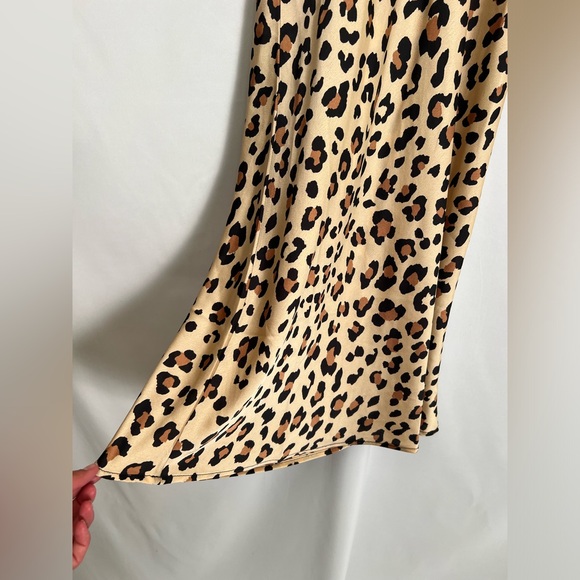 Cheetah print silk skirt - Picture 3 of 4